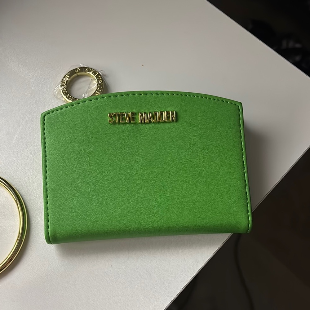 Steve Madden Vibrant Green Key & Card Holder